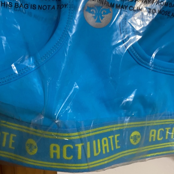 2 Med couture sports bras SP - Picture 3 of 8